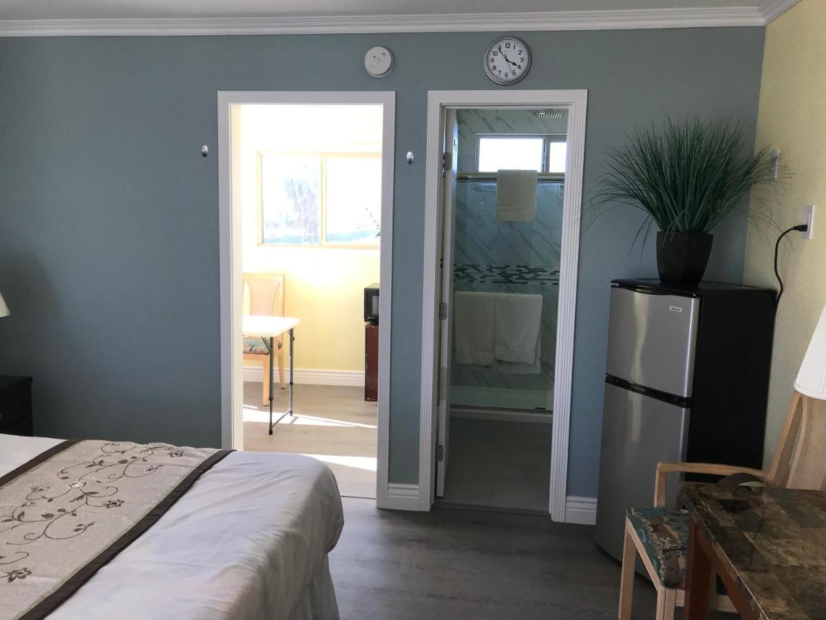 777 Motor Inn Хънтингтън Бийч Екстериор снимка