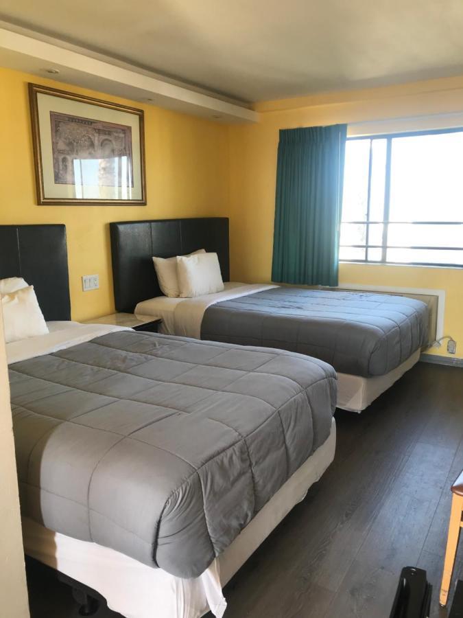 777 Motor Inn Хънтингтън Бийч Екстериор снимка