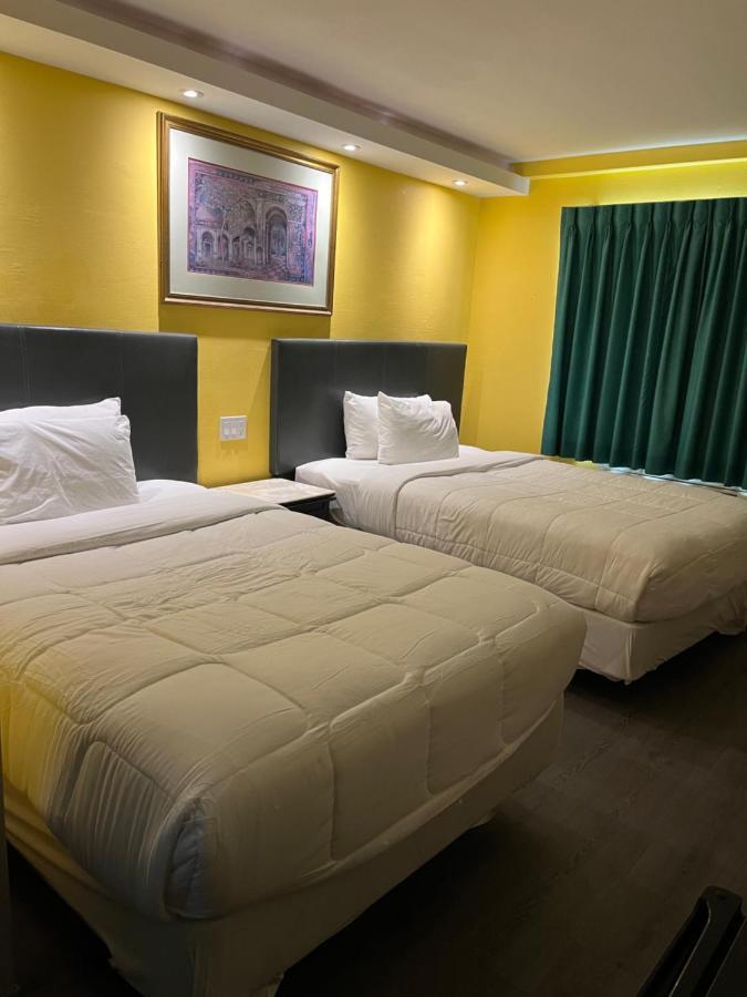 777 Motor Inn Хънтингтън Бийч Екстериор снимка